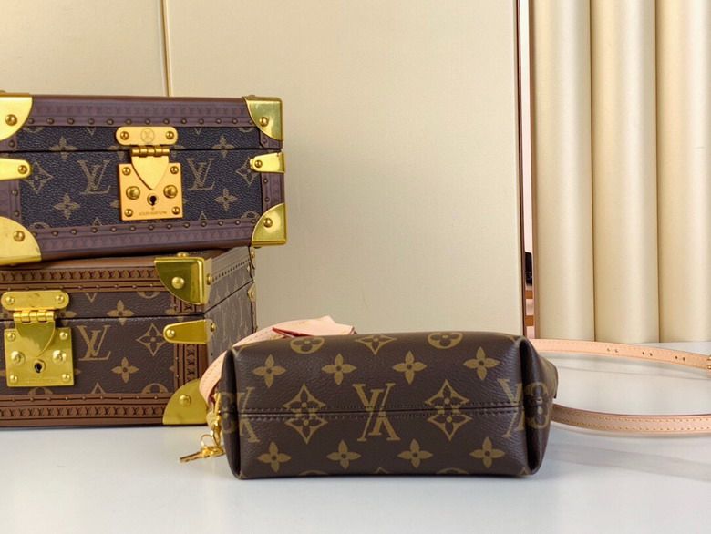 LV Lock-it Hand-Bag
